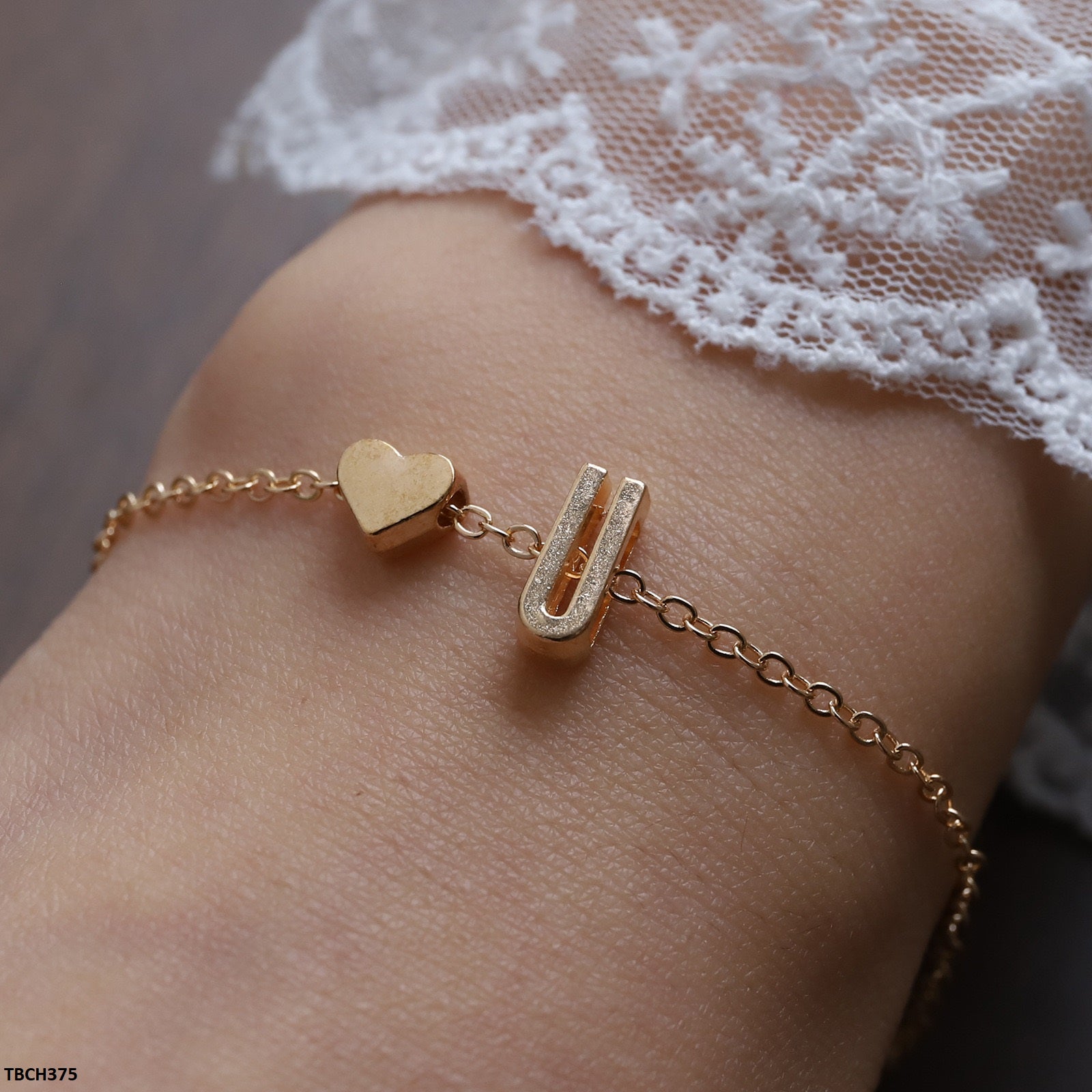 TBCH375 QWN Alphabet Heart  Bracelet - TBCH